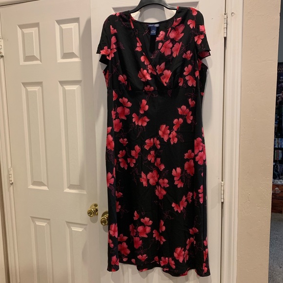 Lane Bryant Dresses & Skirts - FINAL PRICE! Cherry Blossom Dress w/ Slit Sleeve
